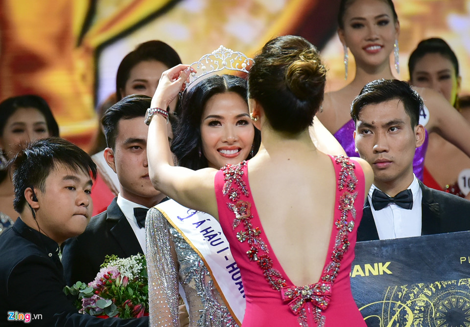 Đêm chung kết HHHV đầy tiếc nuối của Hoàng Thùy, Mâu Thủy